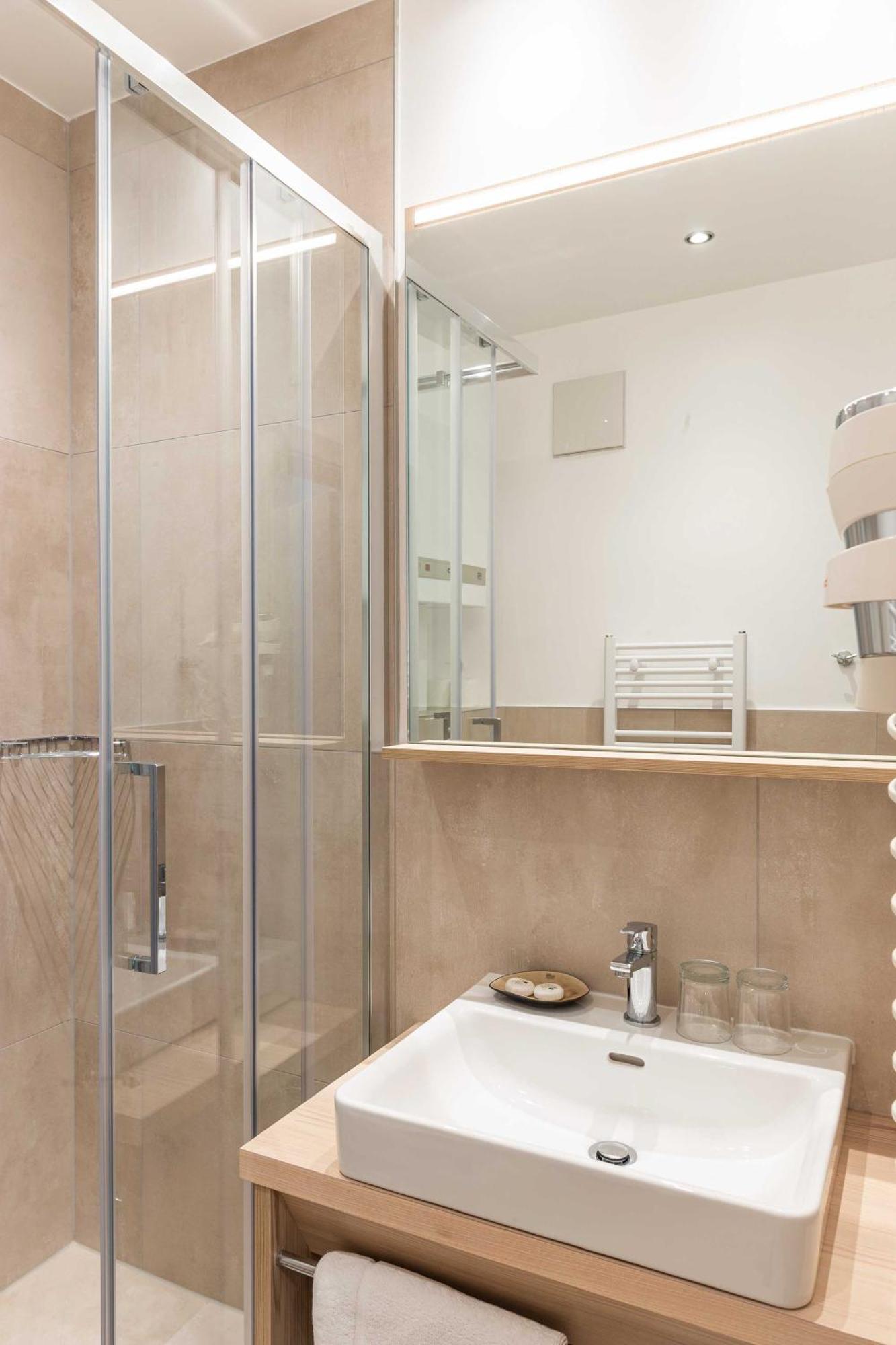 Gasthof "Zur Bahn" Bed & Breakfast Lassnitzhoehe Bagian luar foto