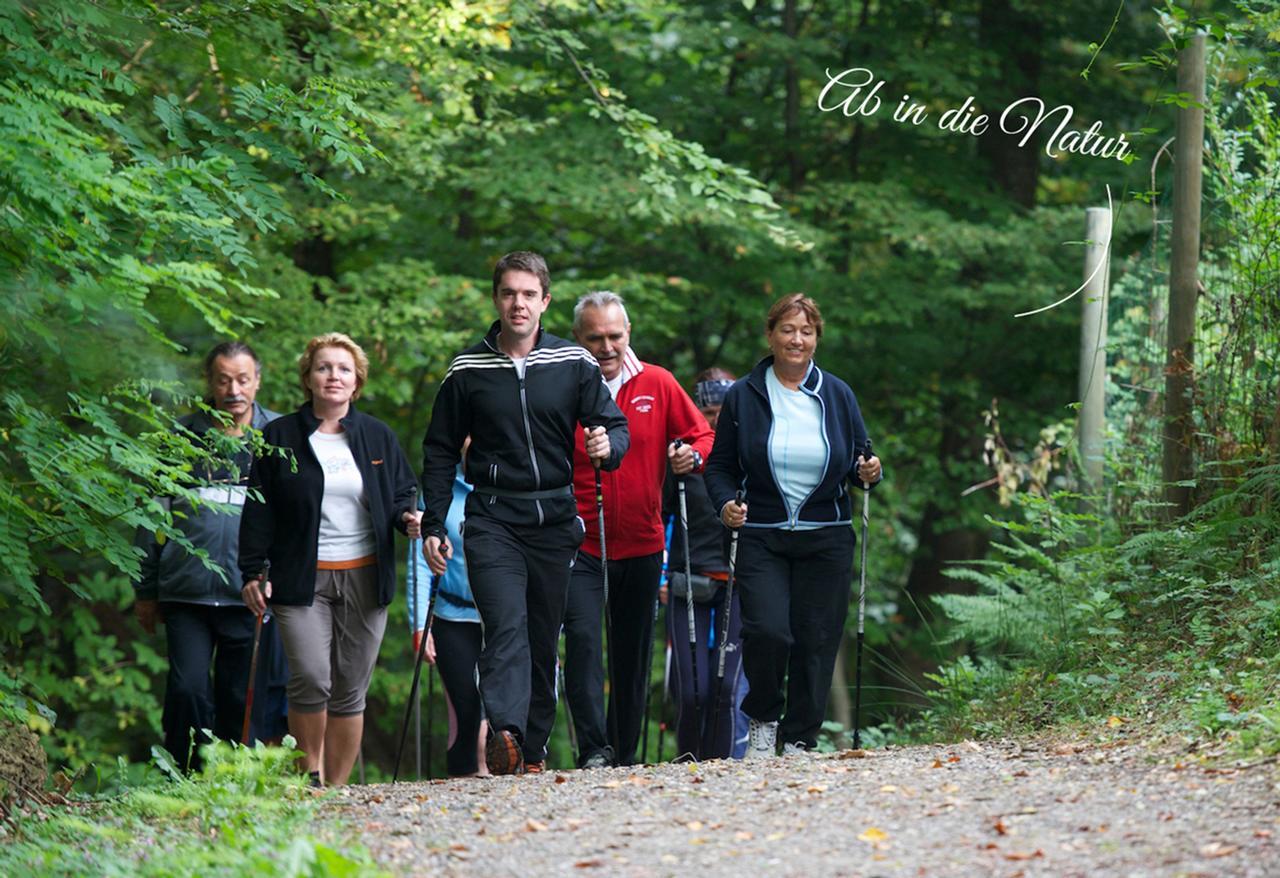 Gasthof "Zur Bahn" Bed & Breakfast Lassnitzhoehe Bagian luar foto