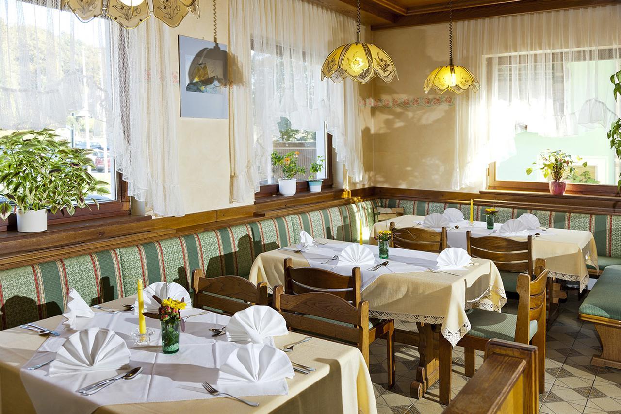 Gasthof "Zur Bahn" Bed & Breakfast Lassnitzhoehe Bagian luar foto